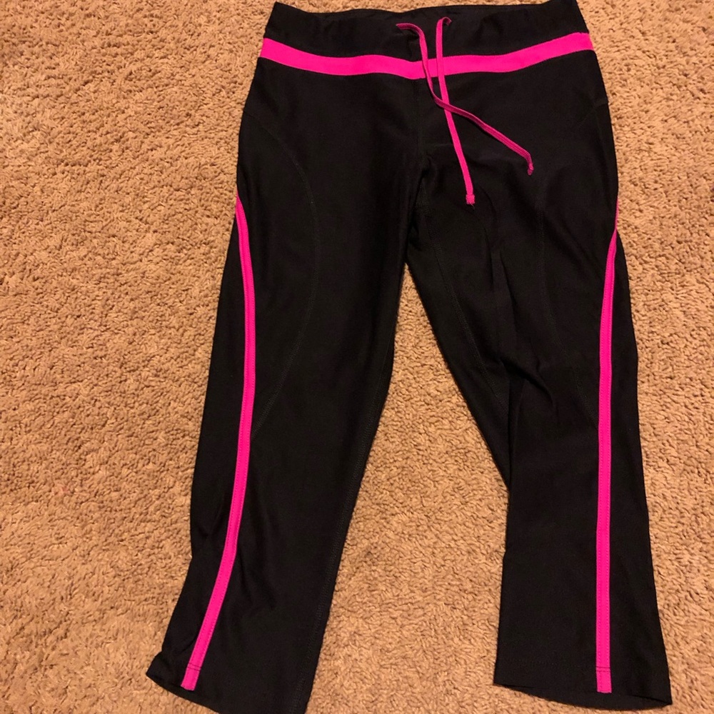 Workout Capris / Leggings / Tights